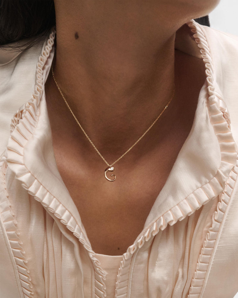 Collana con pendente iniziale G