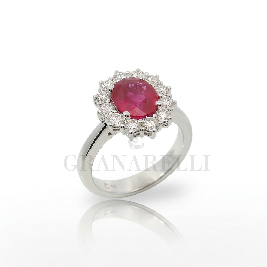 Anello Rubino Ovale e Contorno Diamanti Crivelli
