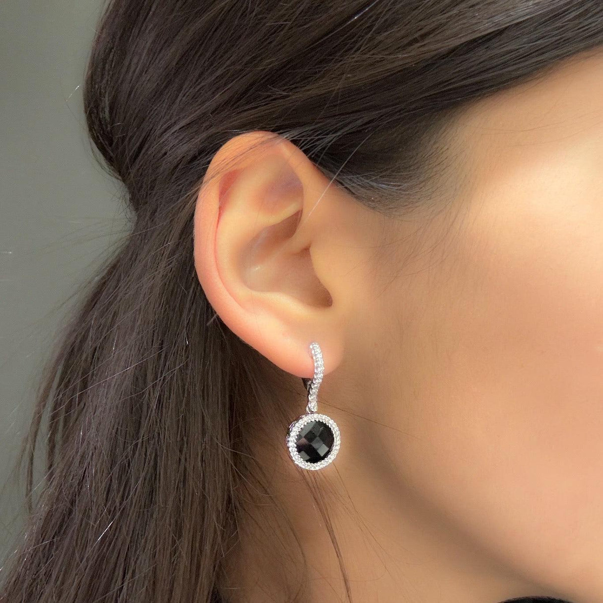 Pendientes de oro blanco y diamantes.
