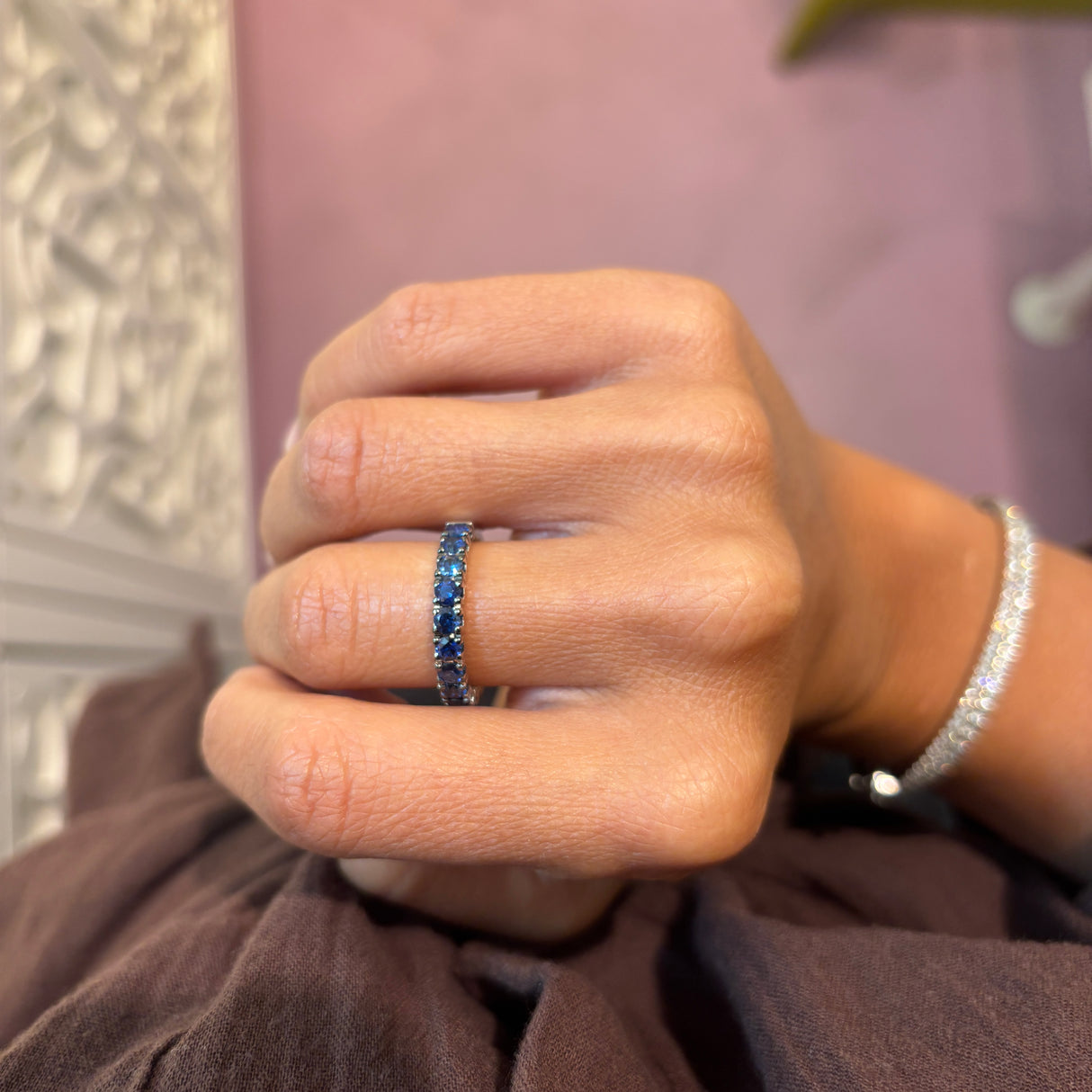 Anello Half Eternity Zaffiri Blu 0.90ct Oro Bianco 18 kt