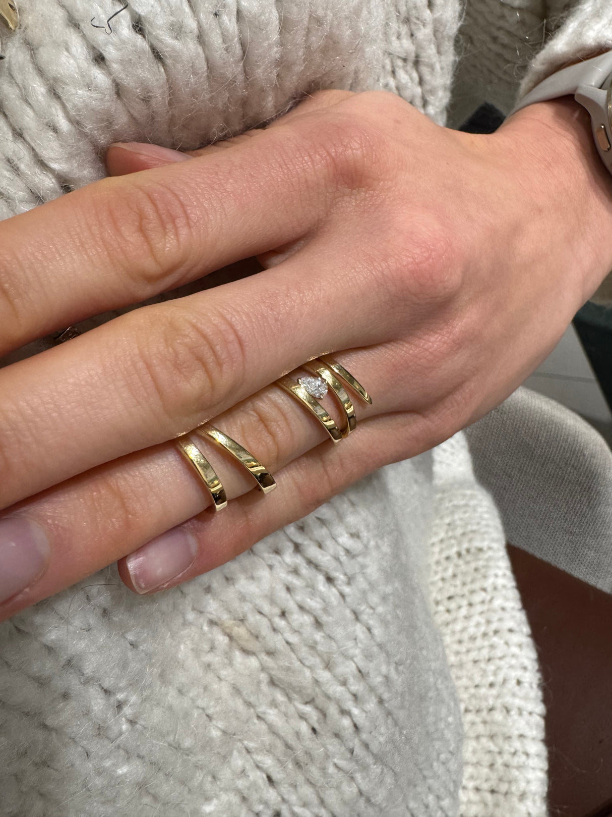 Anello multifascia snodabile in oro giallo Diamante Goccia