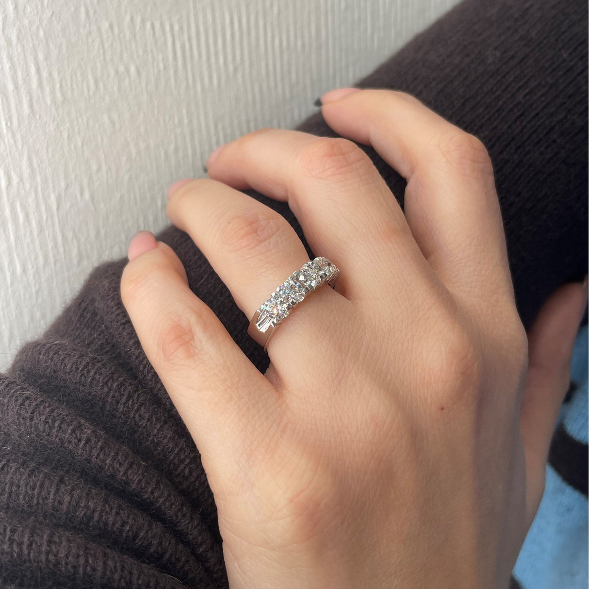 Anello Fedina con 5 Diamanti 1.51kt in Oro Bianco-Anelli-GRANARELLI-14-Gioielleria Granarelli