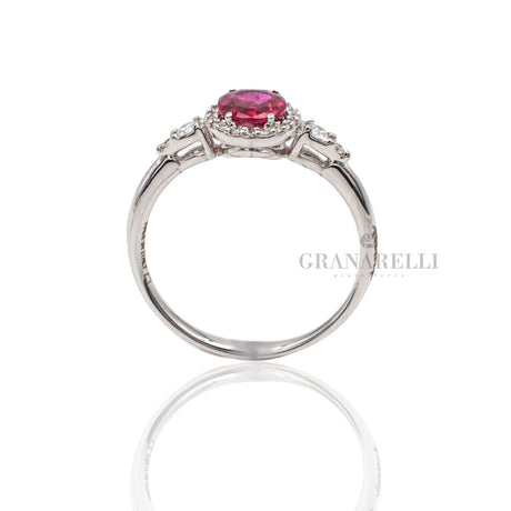 Anello Rubino taglio ovale 0.70kt contorno di Diamanti-Anelli-RECARLO-Gioielleria Granarelli