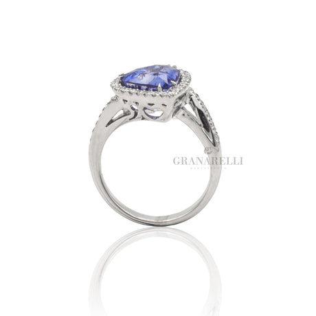 Anello Zaffiro 4.57kt taglio Cuore e Diamanti in Oro Bianco-CRIVELLI-000-3172NS-Gioielleria Granarelli