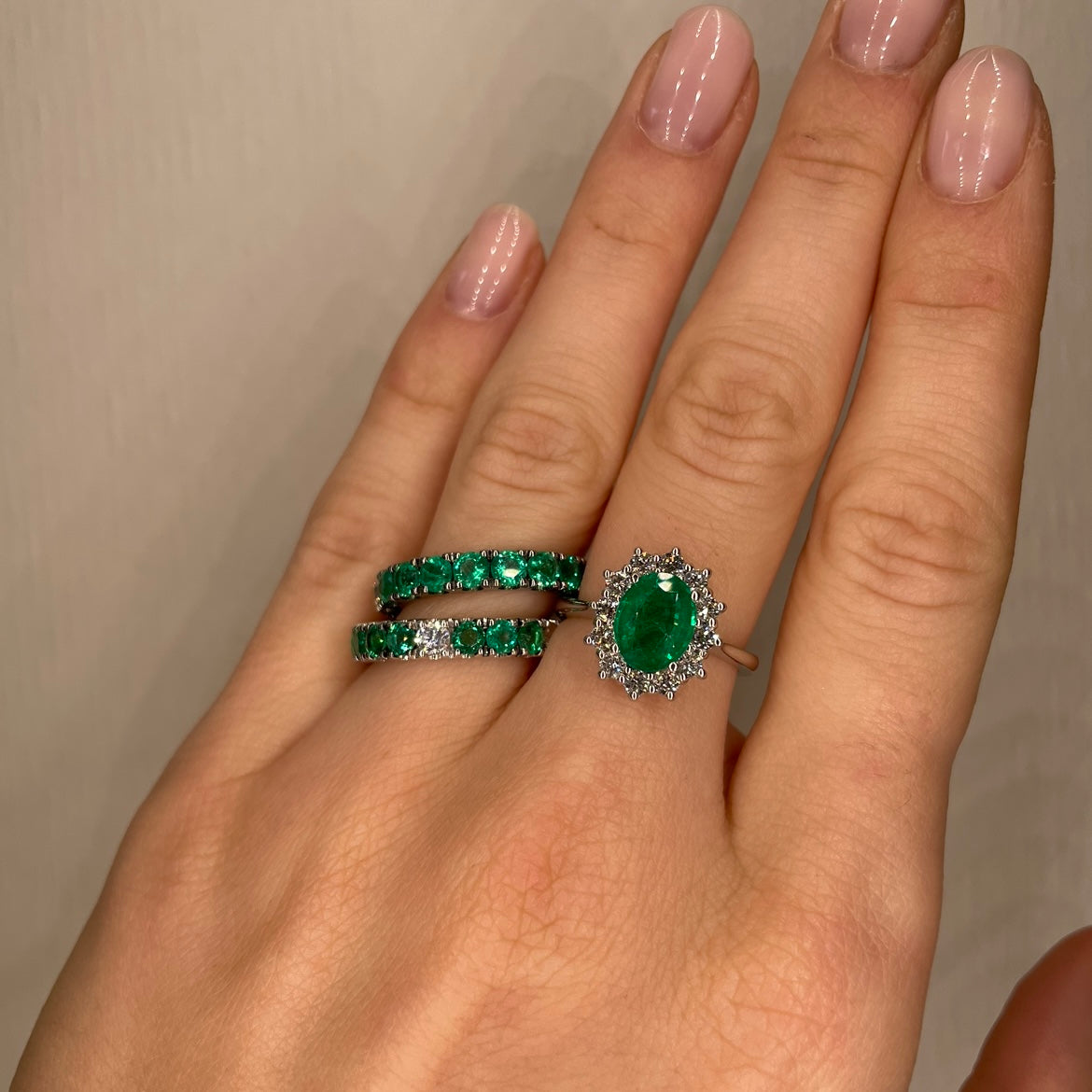 Anello in Oro Bianco con Smeraldo 1.48-Anelli-GRANARELLI-14-Gioielleria Granarelli