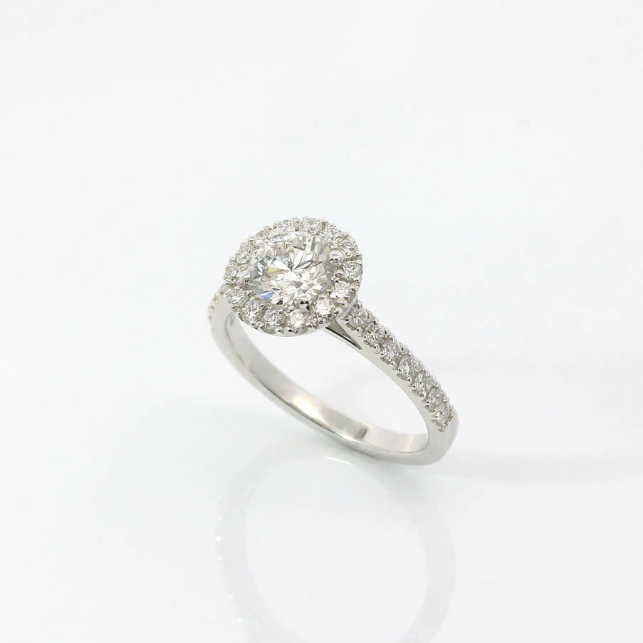 Anello Brillante Solitario Halo 0.80kt GIA