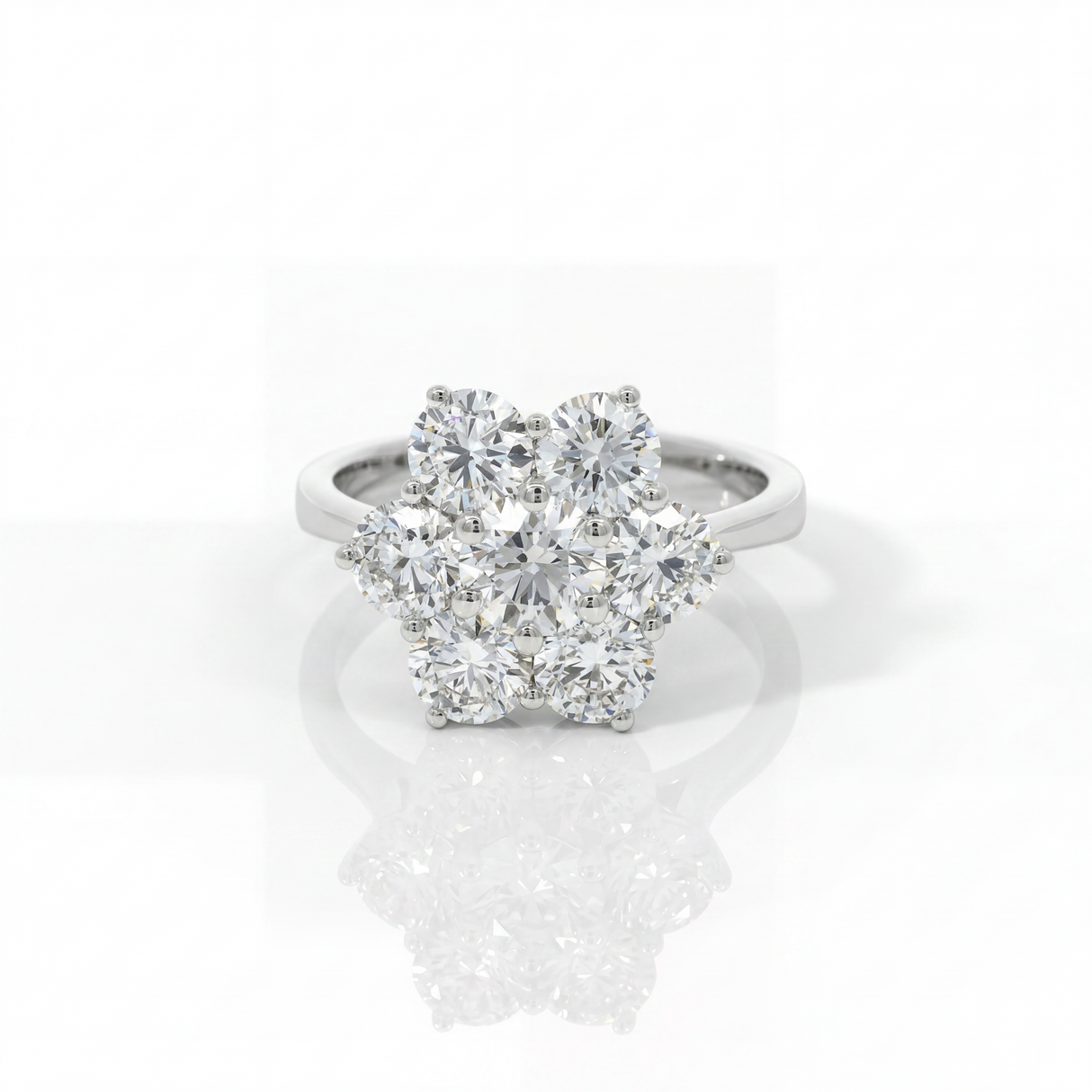 Anello Fiore in Oro Bianco 18kt con Diamanti Naturali 2,29ct