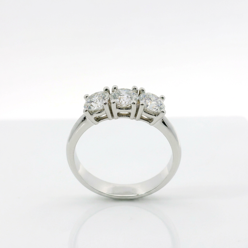 Anello Trilogy Oro bianco 1,21ct certificate GIA