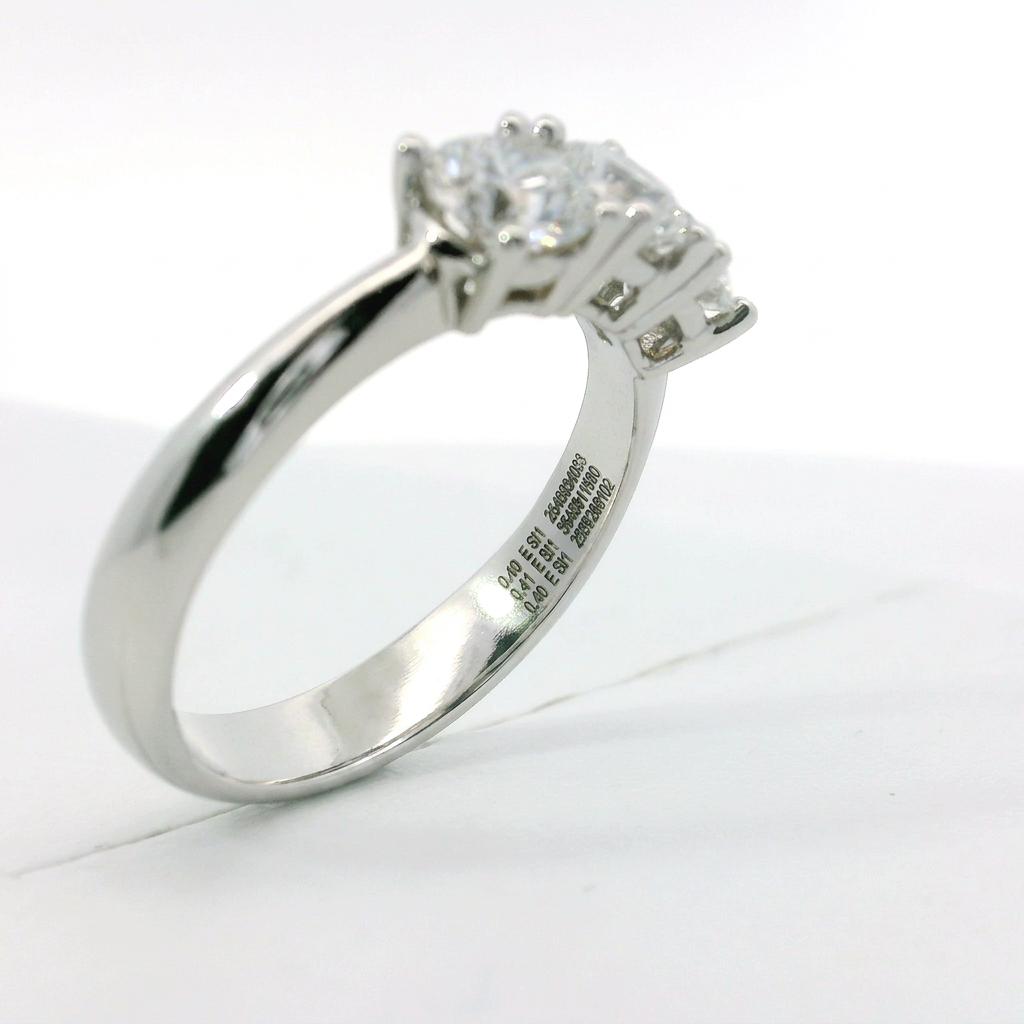 Anello Trilogy Oro bianco 1,21ct certificate GIA