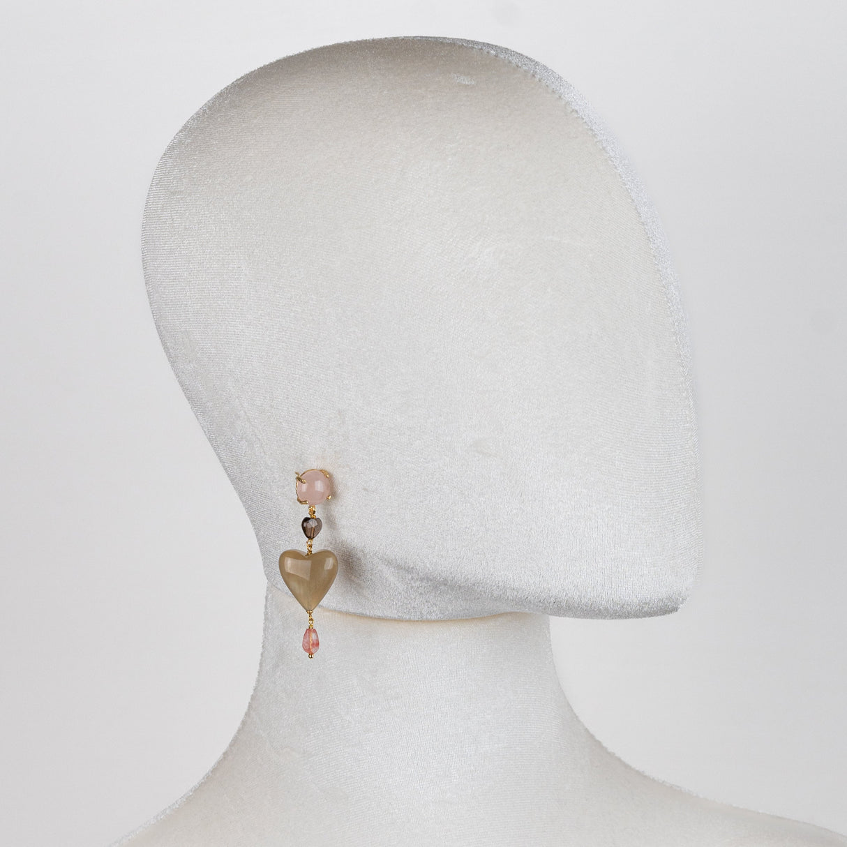 Orecchini con cuore pendente