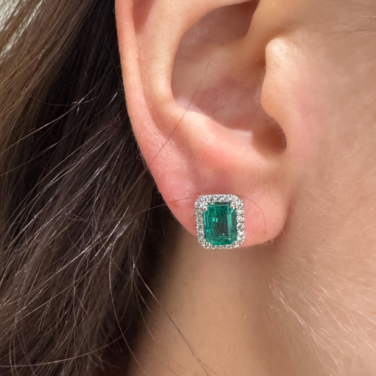 Orecchini Smeraldo taglio Smeraldo 2.00kt e Diamanti