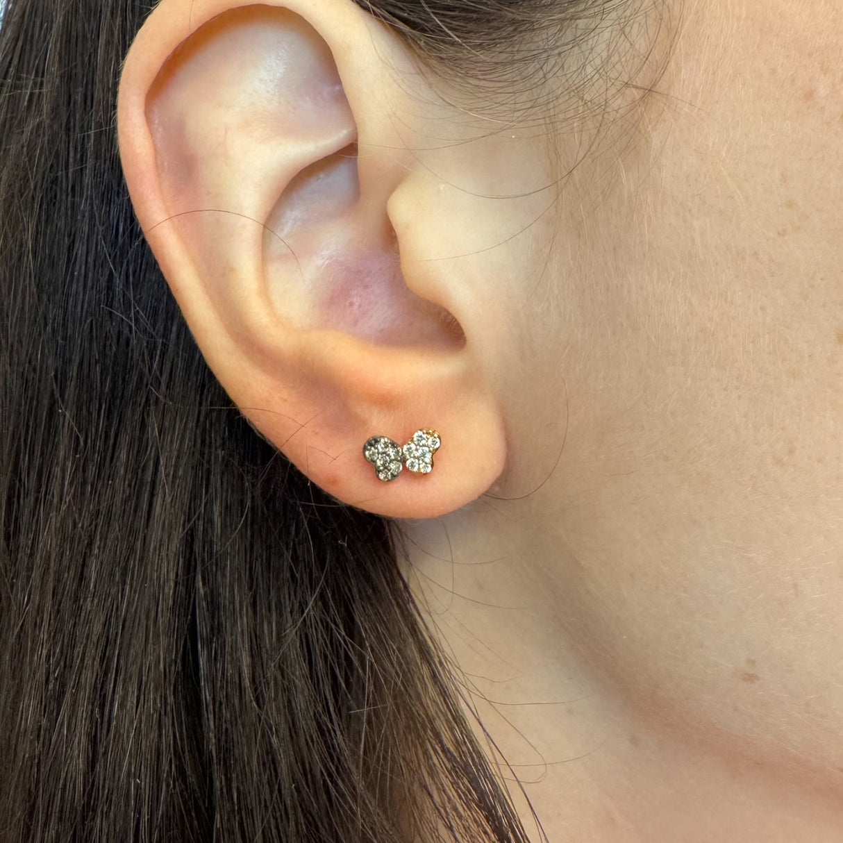 Butterfly and diamond gold gold earring