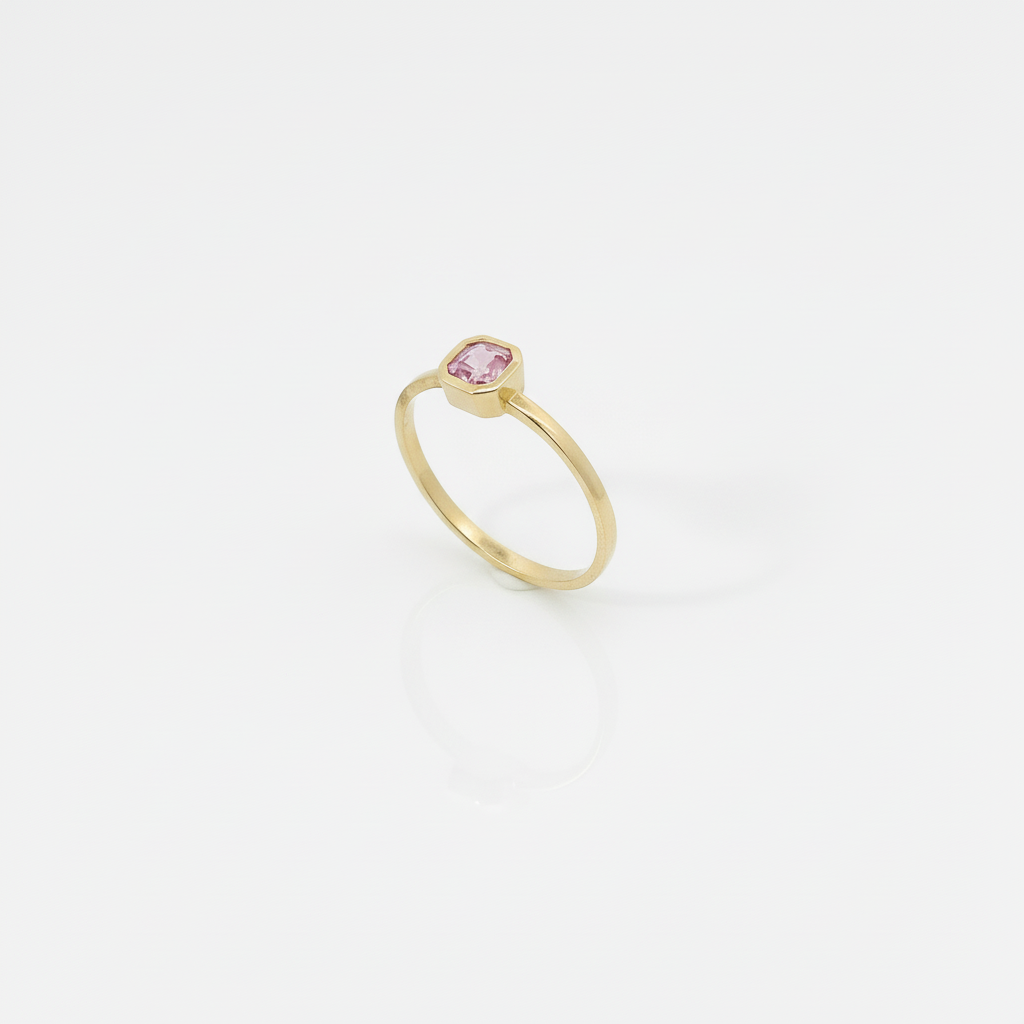 Anello Solitario Oro Giallo 18kt Zaffiro Rosa Taglio Radiant