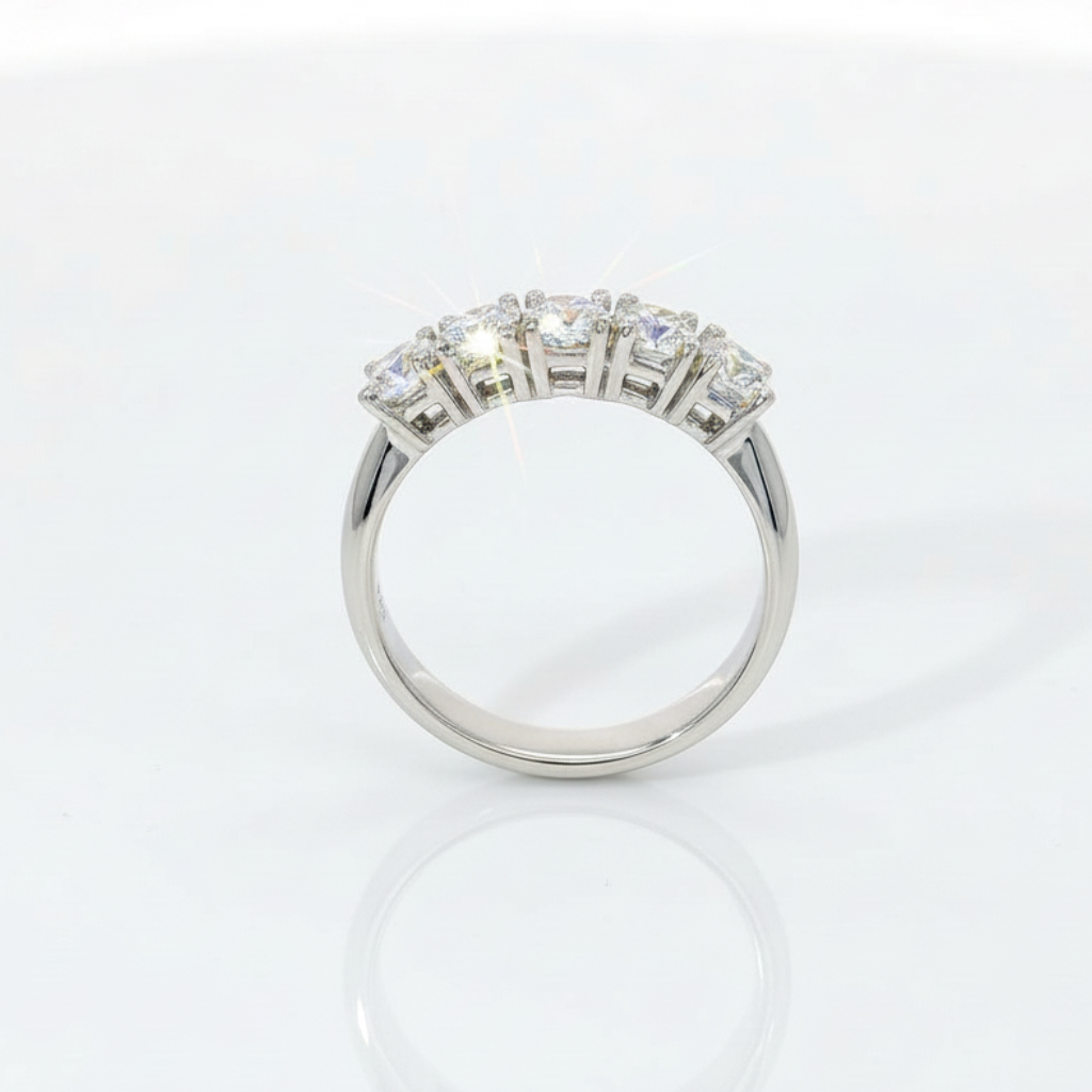 Anello Cinque Pietre 1,51 ct, Oro bianco