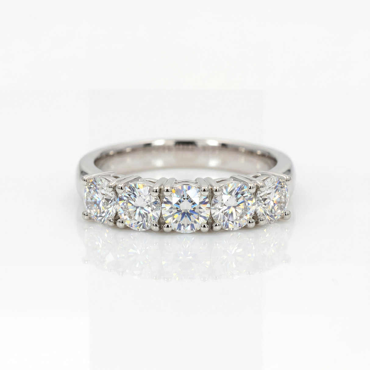 Anello Cinque Pietre 1,51 ct, Oro bianco