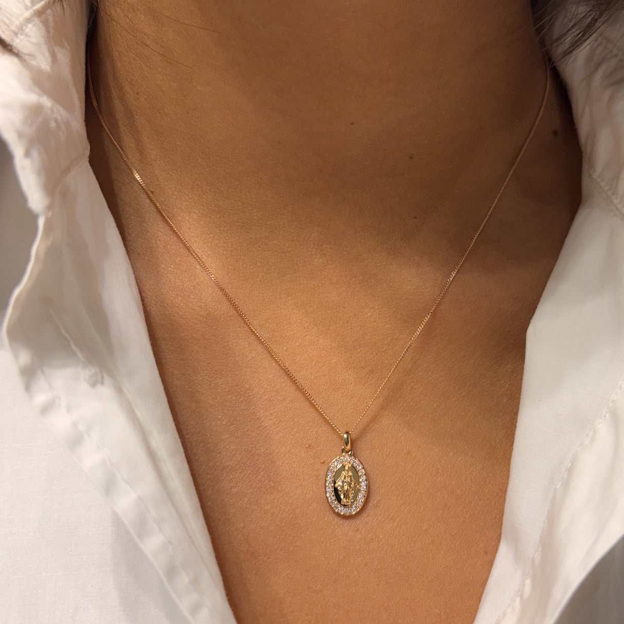 Madonnine Choker mit Diamanten