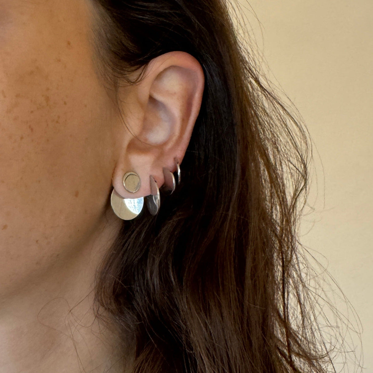 Mono orecchino Doppia piastra Tonda In Argento-Orecchini-GioGio-Gioielleria Granarelli
