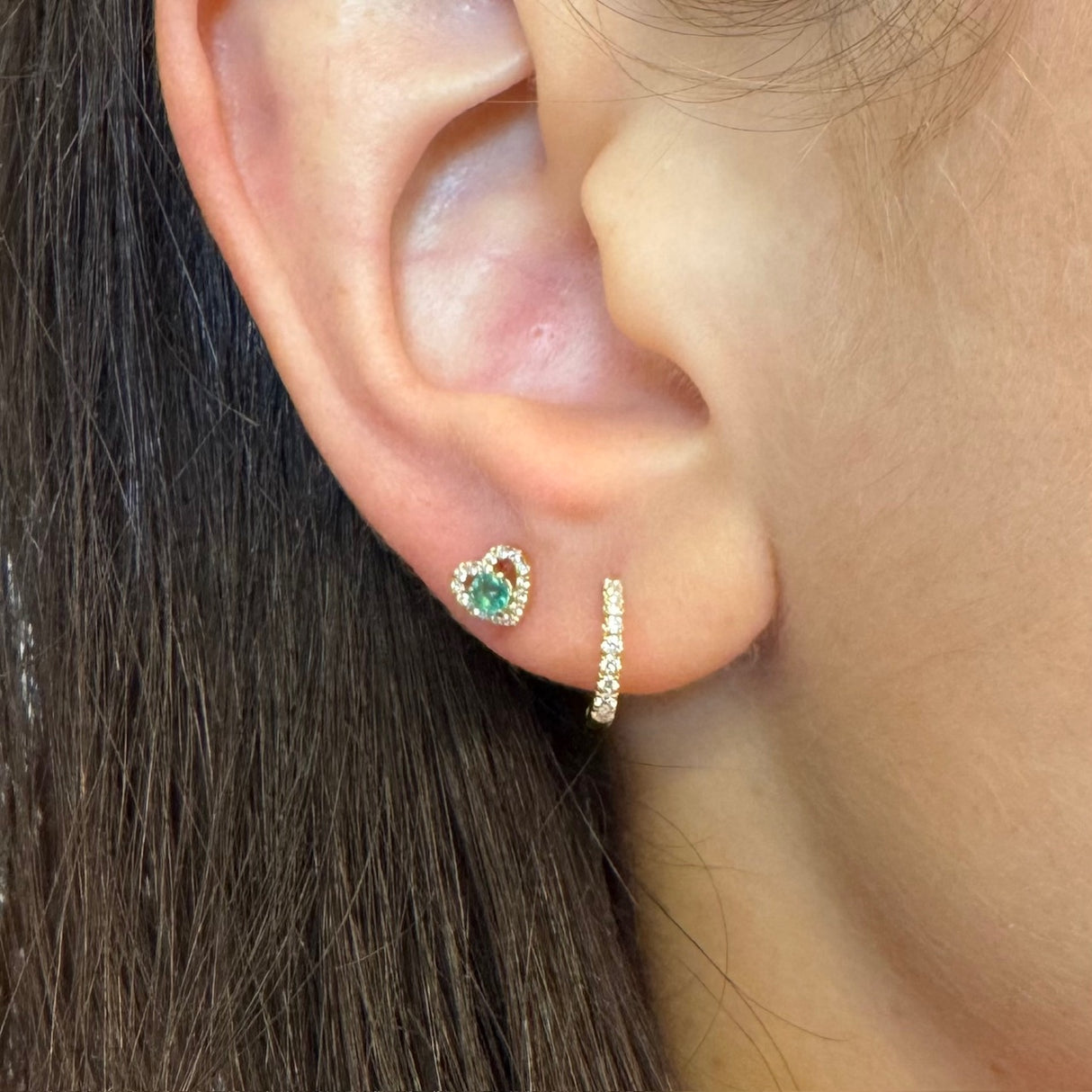 Emerald heart earrings and yellow gold diamonds