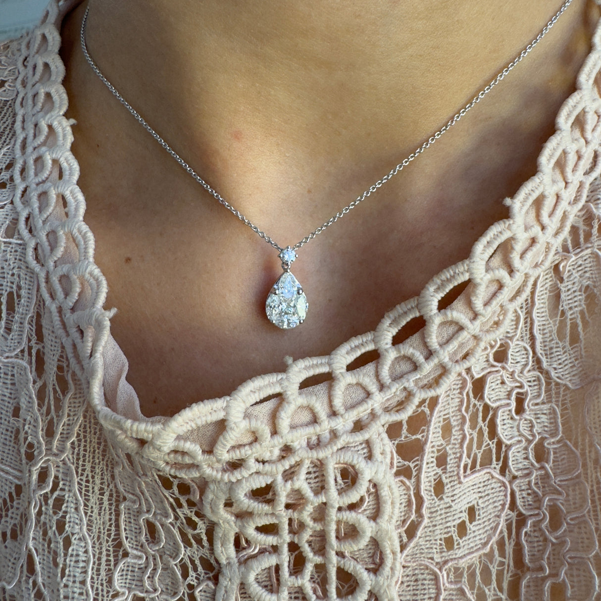 Caída de collar de crivelli