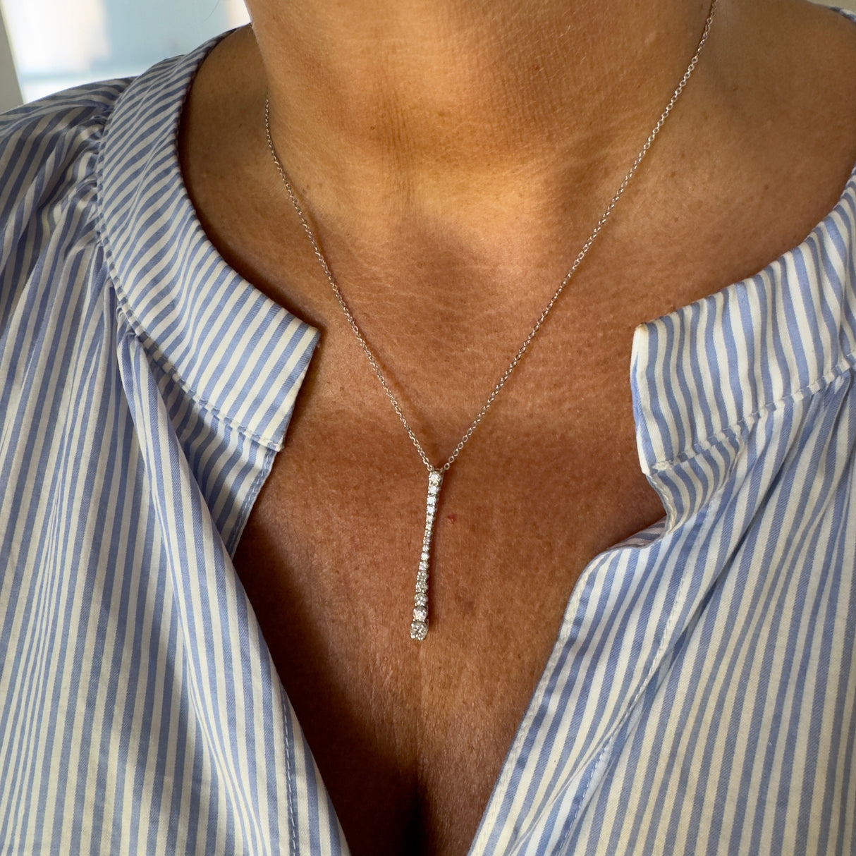 Pendente Scalare Elegance In Oro Bianco e Diamanti