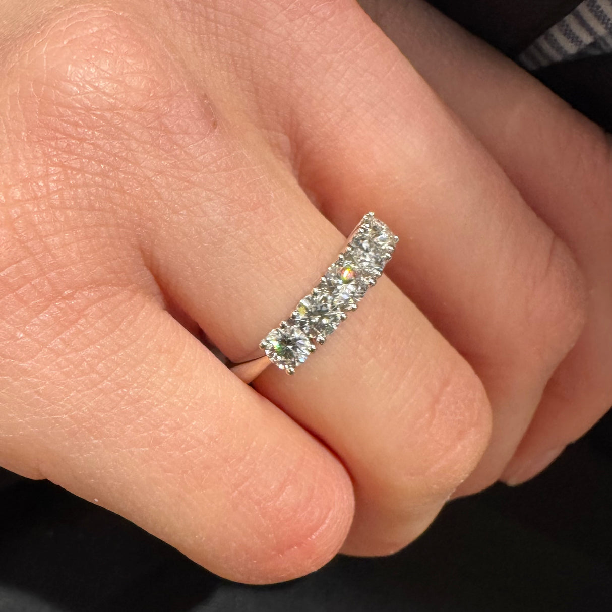 Anello Cinque Pietre 1,15ct, Oro bianco