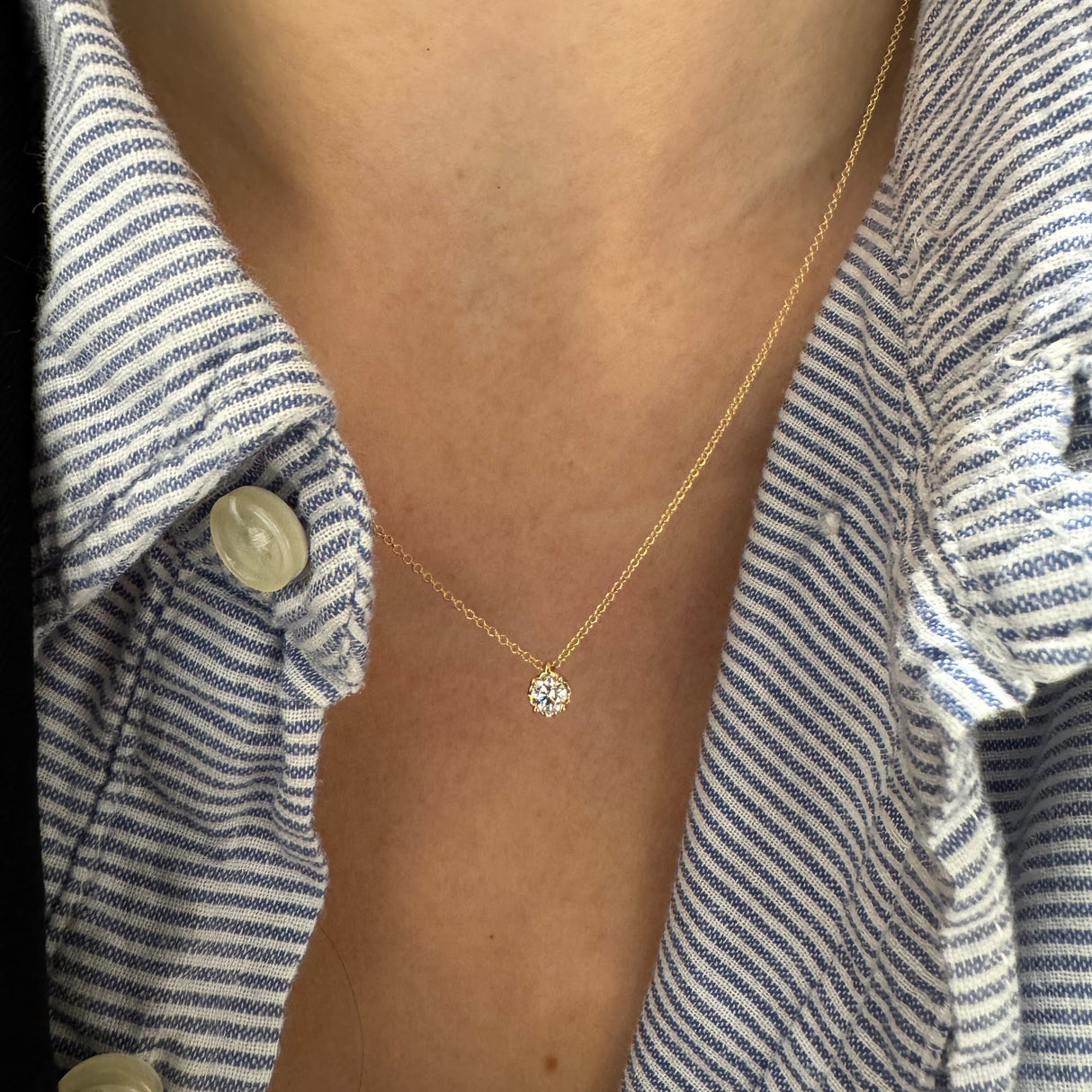 Girocollo Punto Luce Diamante 0,19ct in Oro Giallo