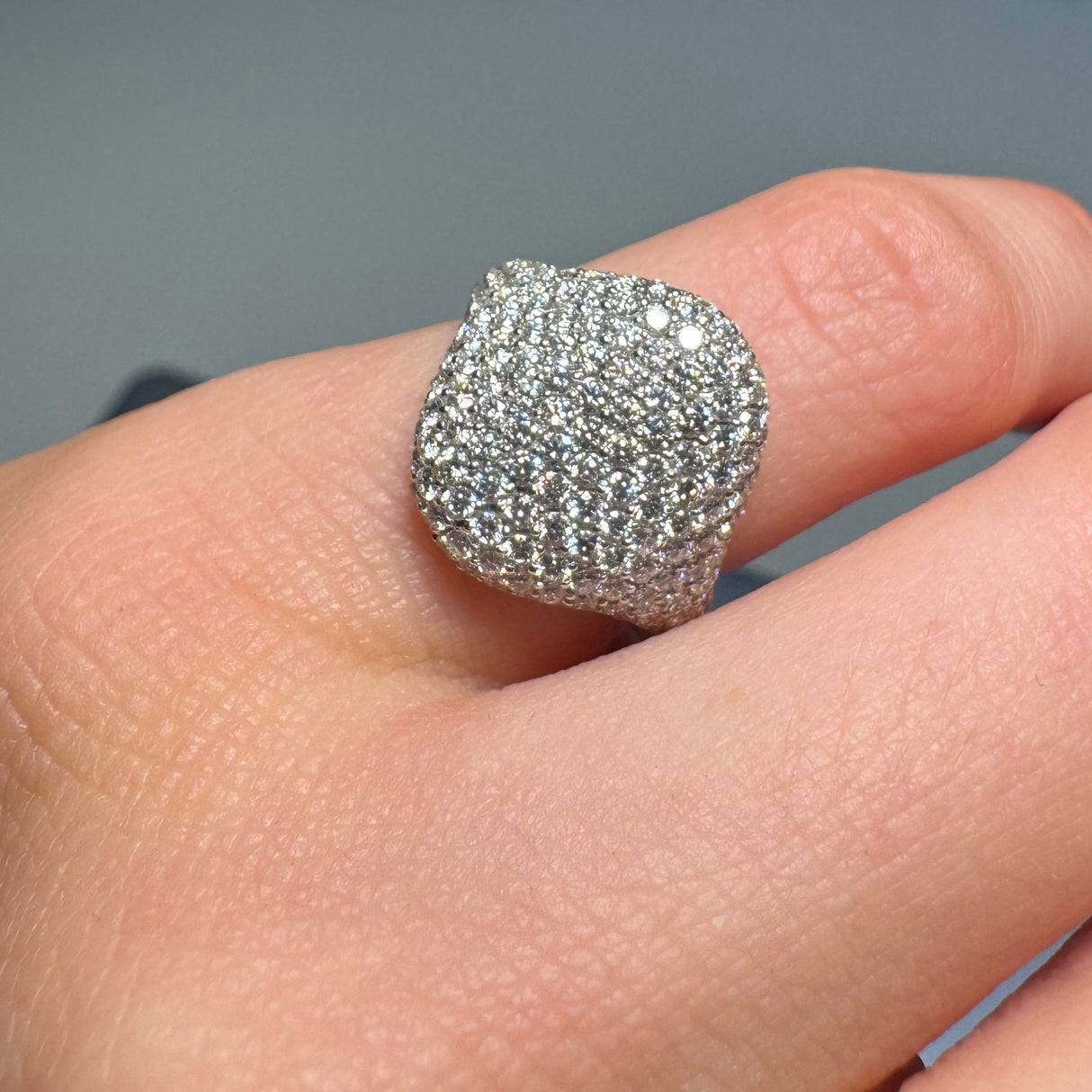 Chevalier Pavè oval Diamond Gold Pavè