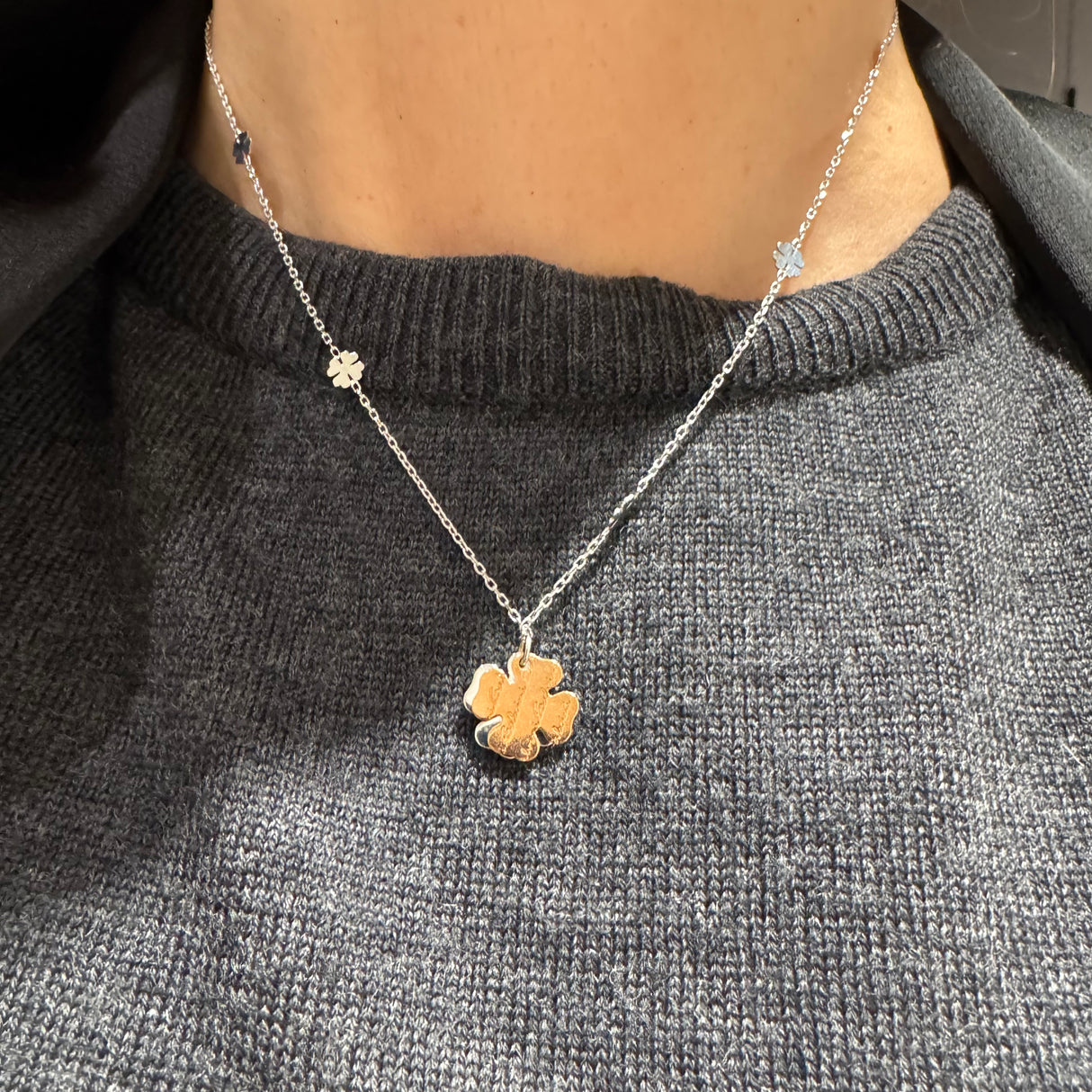 Girocollo quadrifoglio in oro bianco