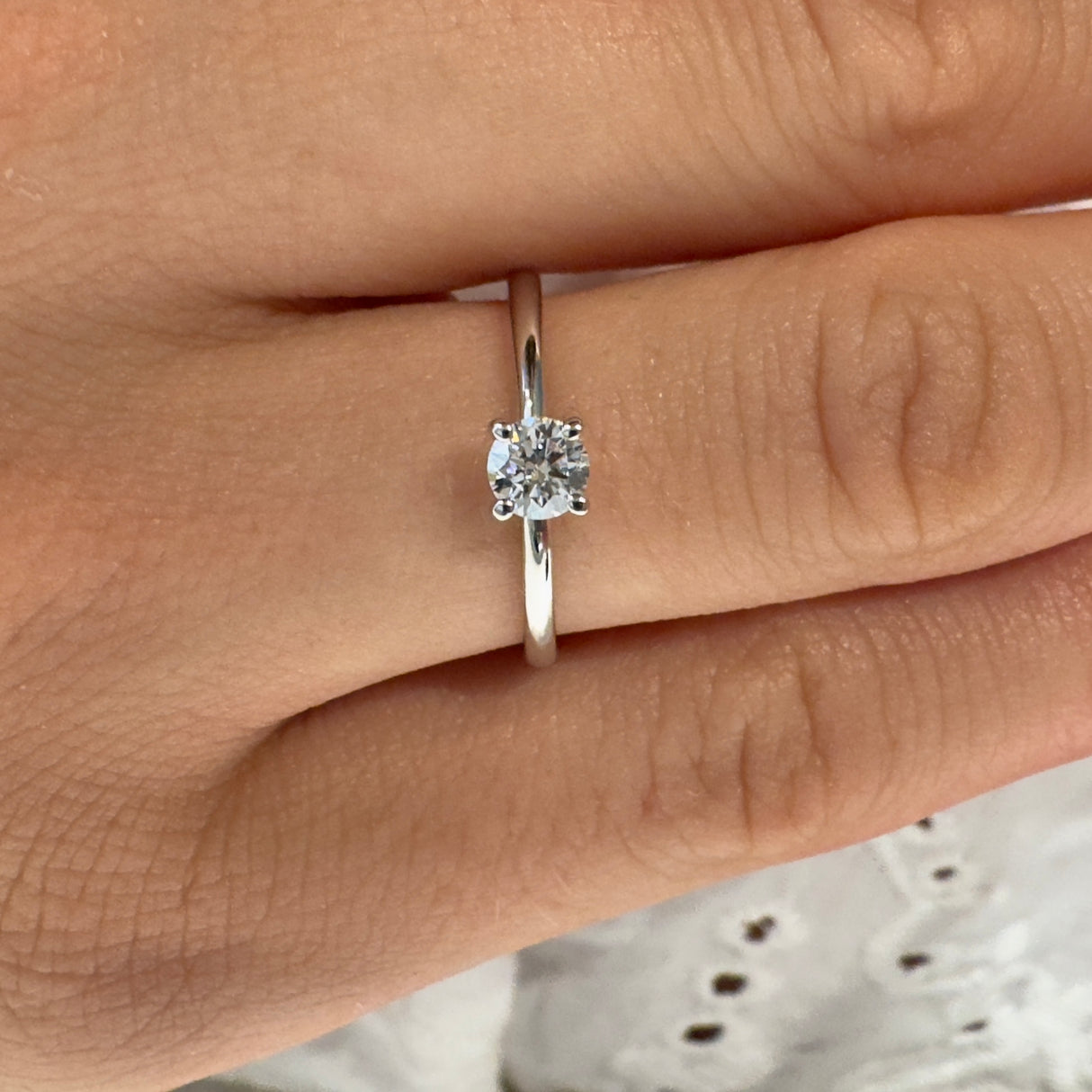 Anneau de fleurs de diamant