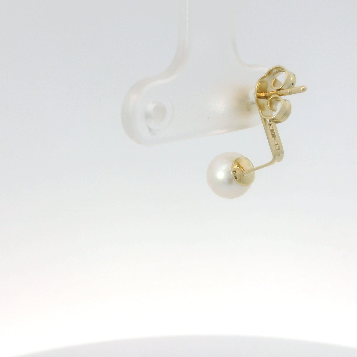 Mono Orecchino Perla Freshwater Sospesa 6,5 mm in Oro Giallo 9kt
