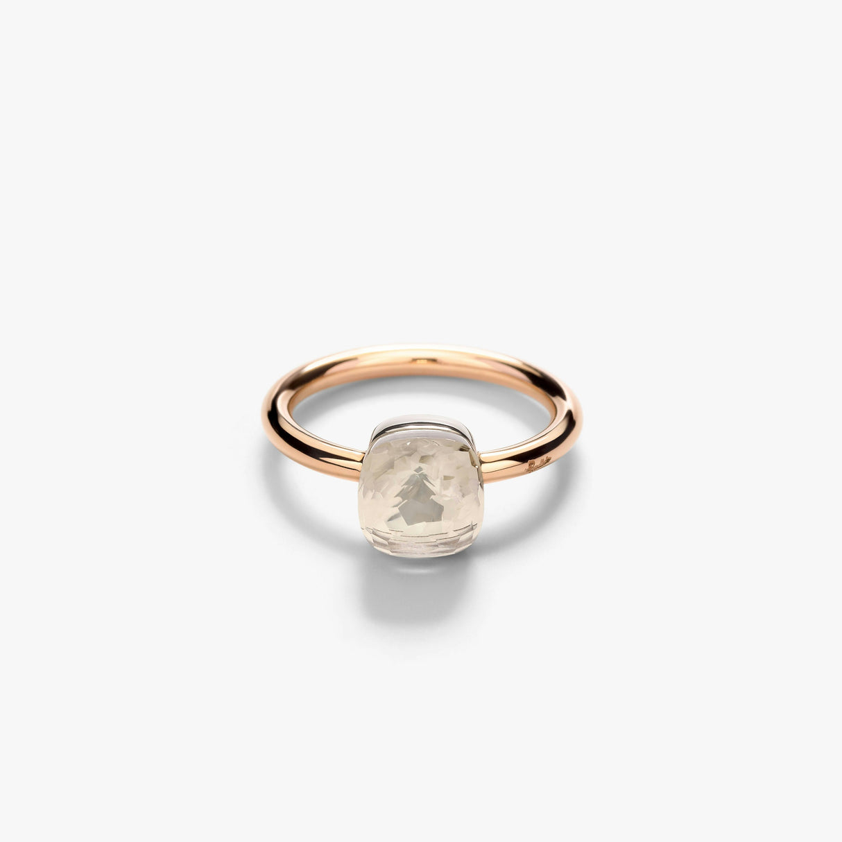 Petit Nudo Ring aus Roségold und weißem Topas