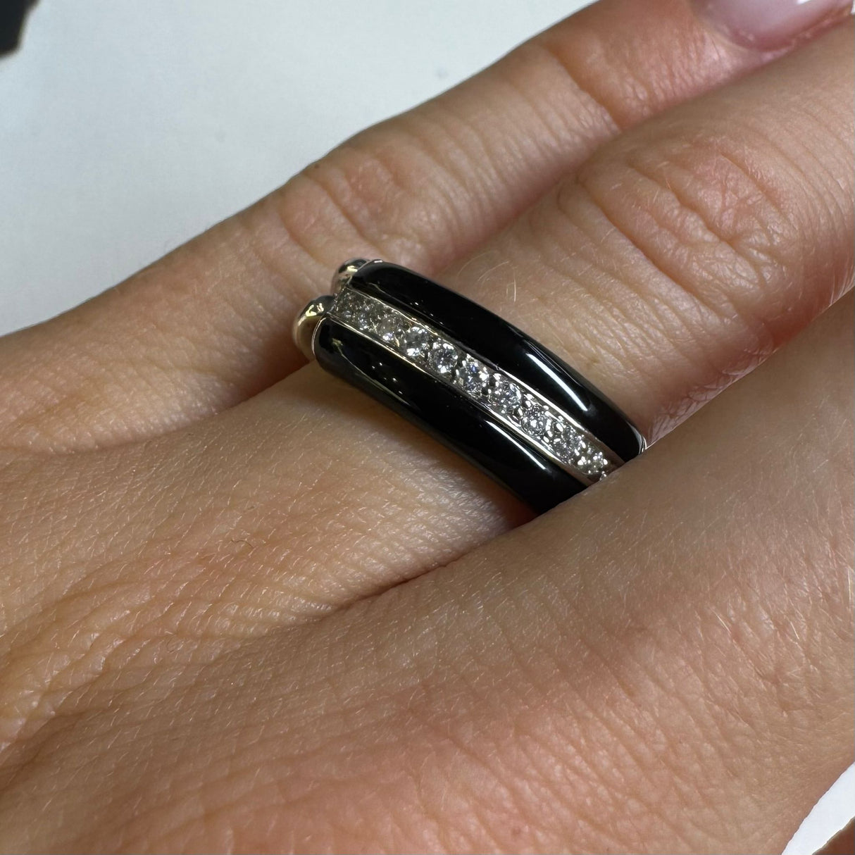 Anello con Diamanti e Onice Oro Bianco