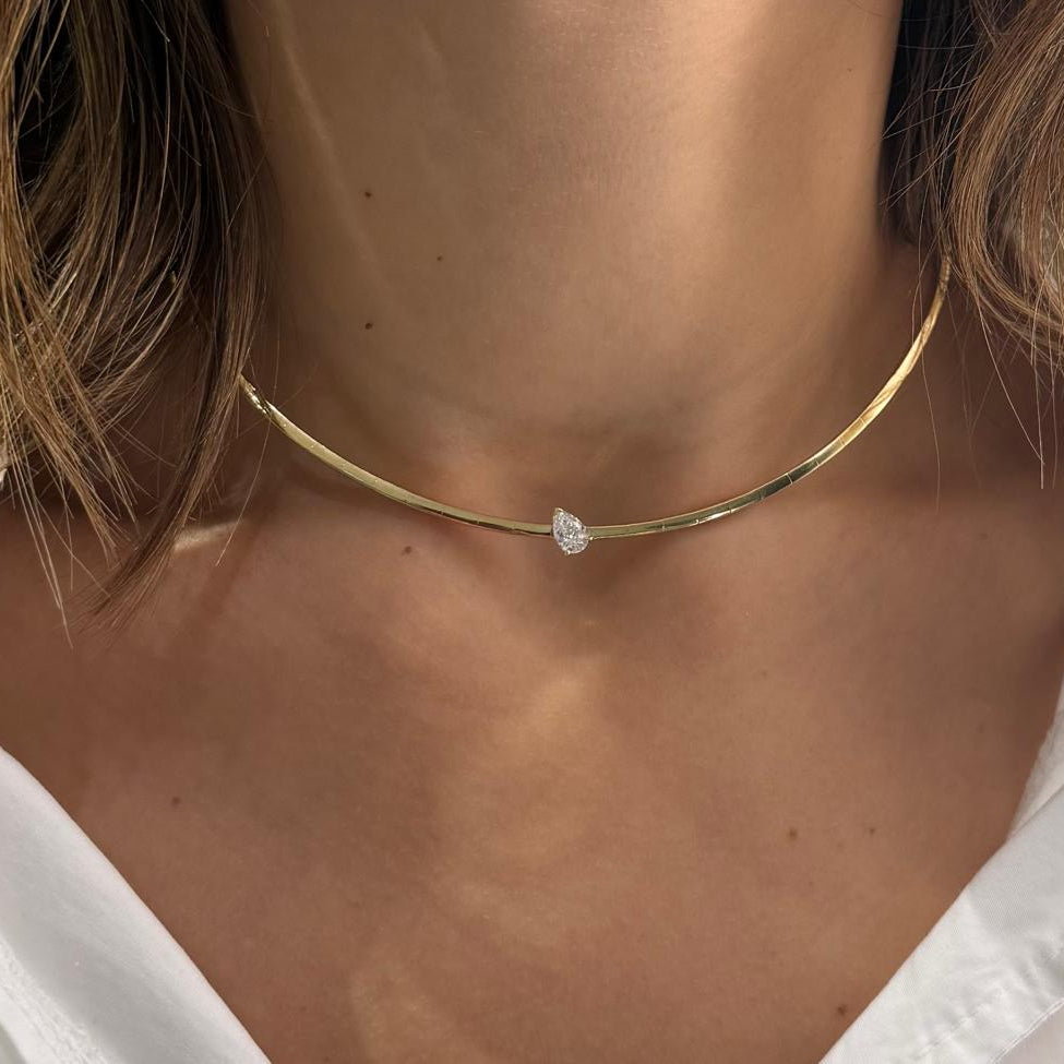 Girocollo rigido Oro Giallo e Diamante Taglio Goccia