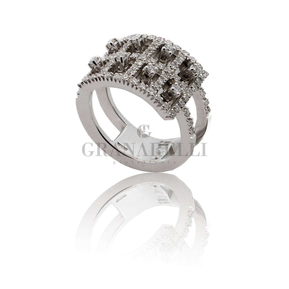 Sapphire et sonnerie de coeur de diamant