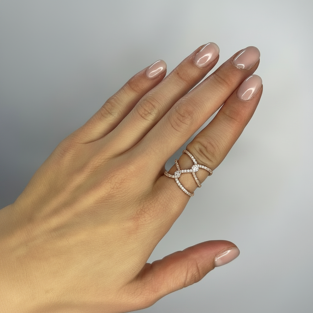 Anello nodo oro rosa indossato