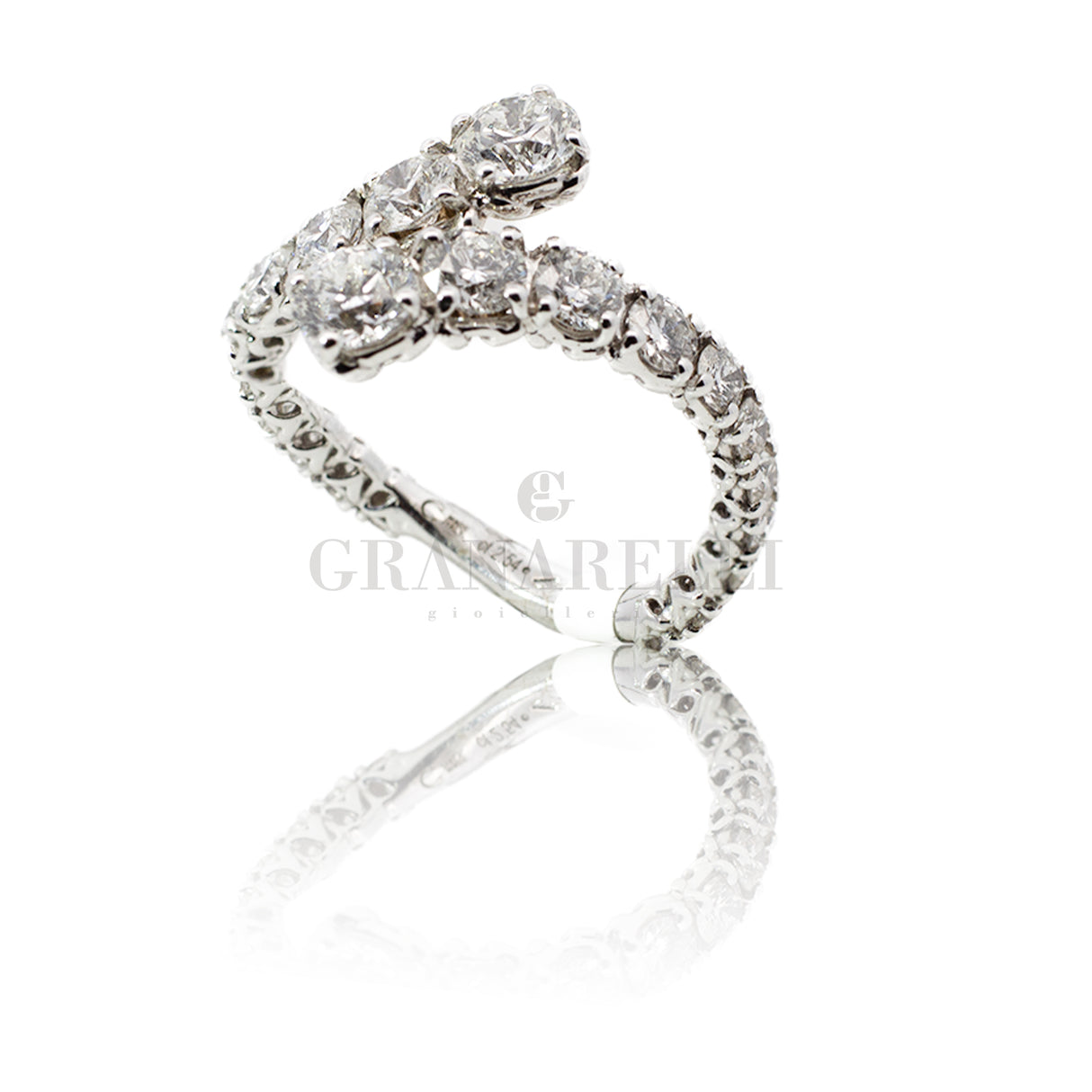 Anello contrariè di Diamanti in oro bianco