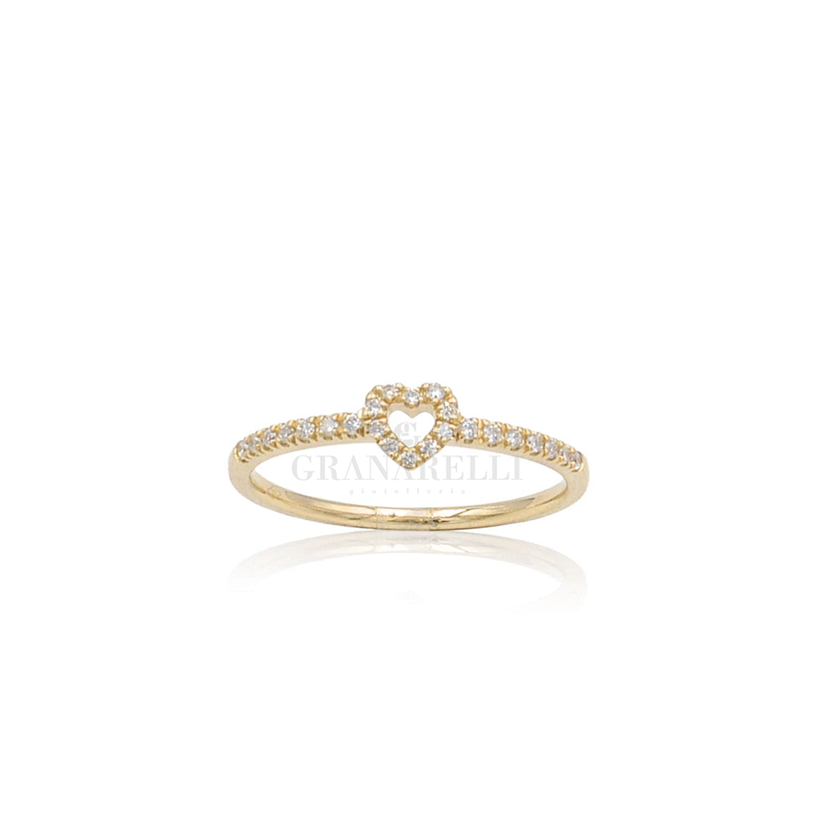 Anello cuore con diamanti in oro giallo