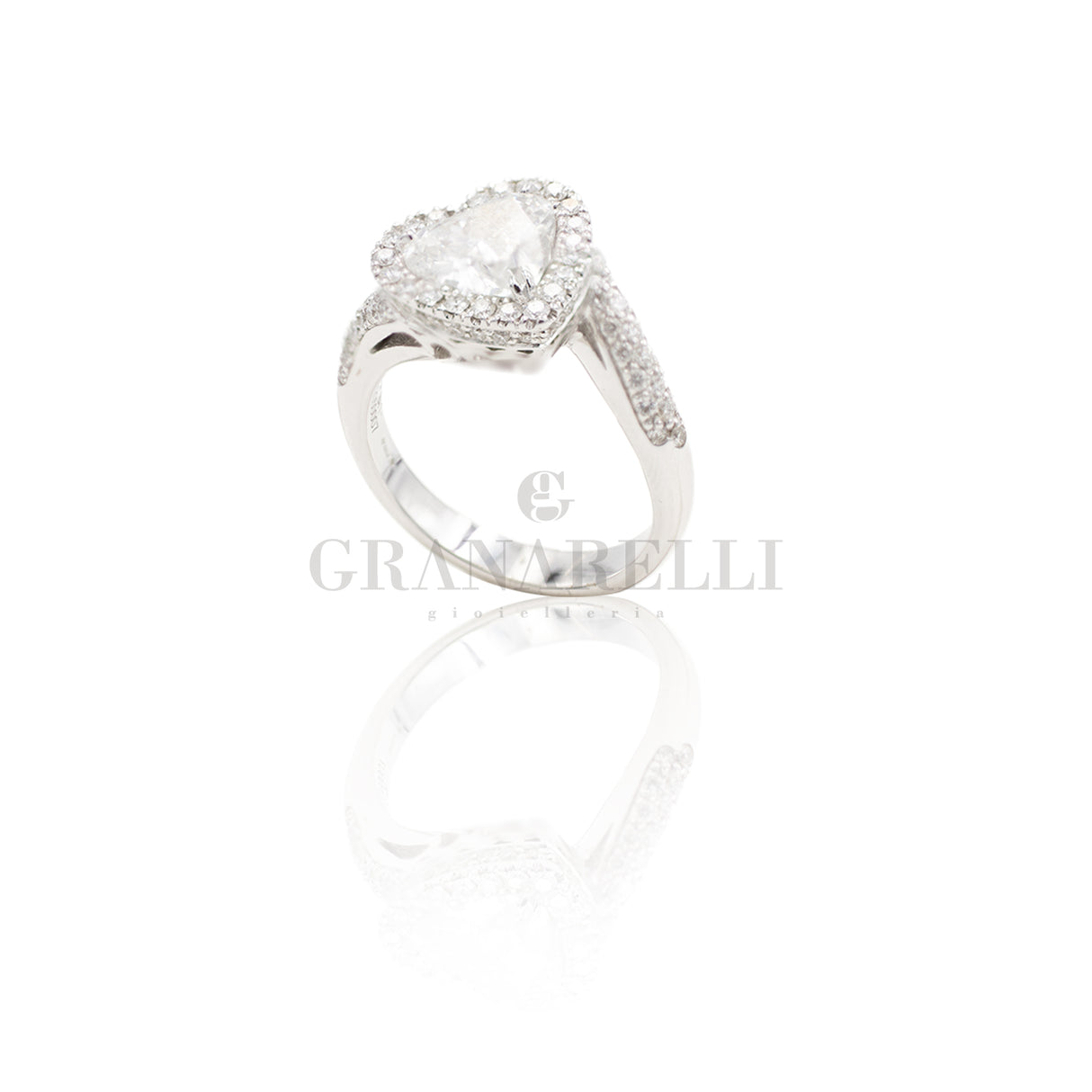 Saphir- und Diamantherzring
