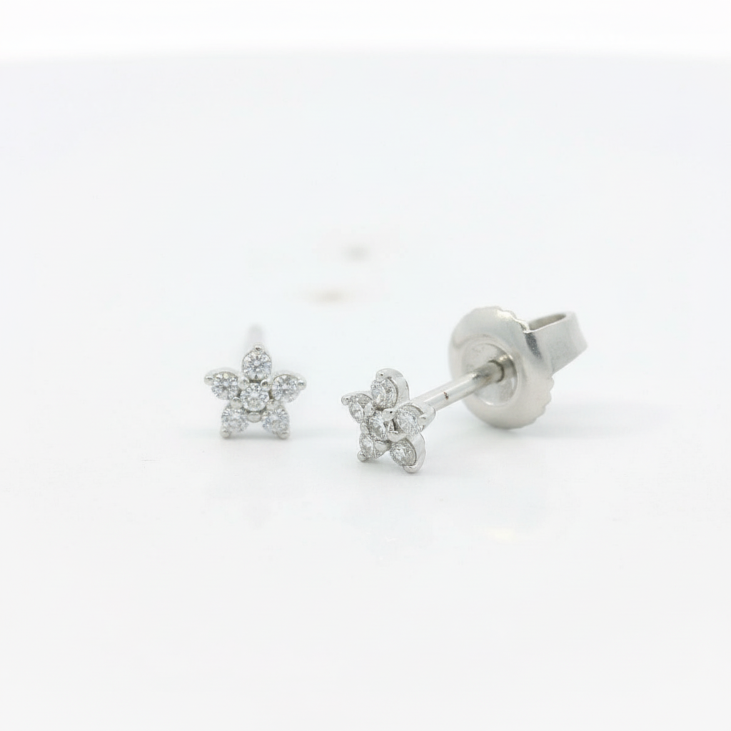 Earrings flower diamond three-quarter view depth