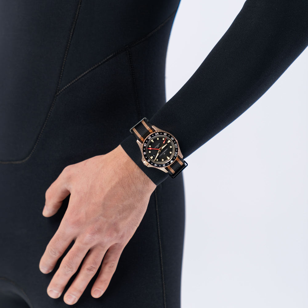 Khaki Navy Scuba GMT Automatico Bronzo 43mm