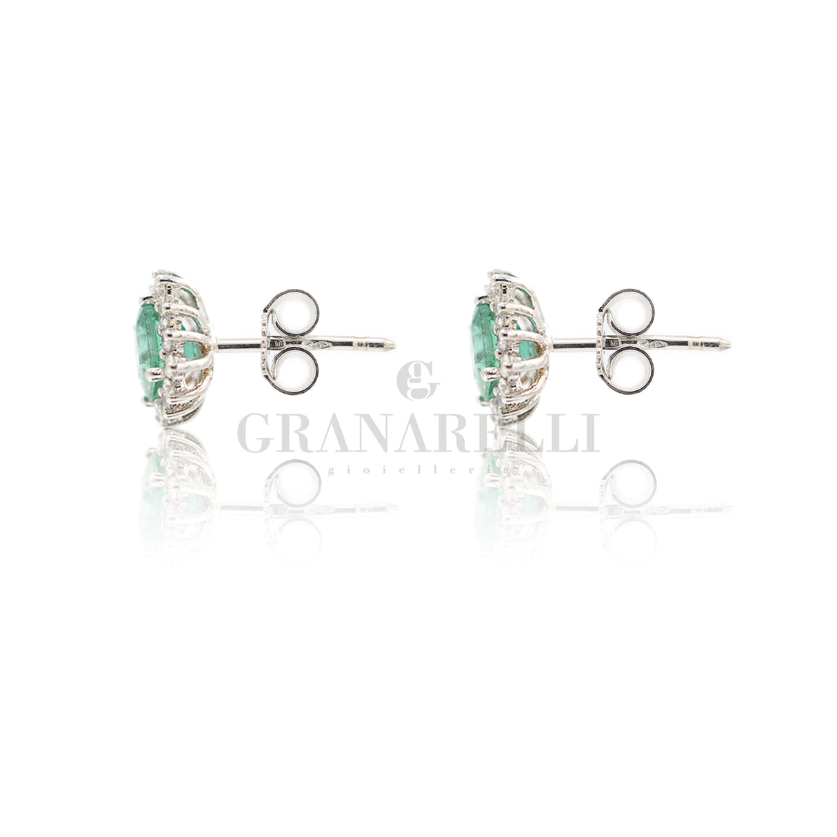 Oval emerald earrings 0.55kt and diamonds