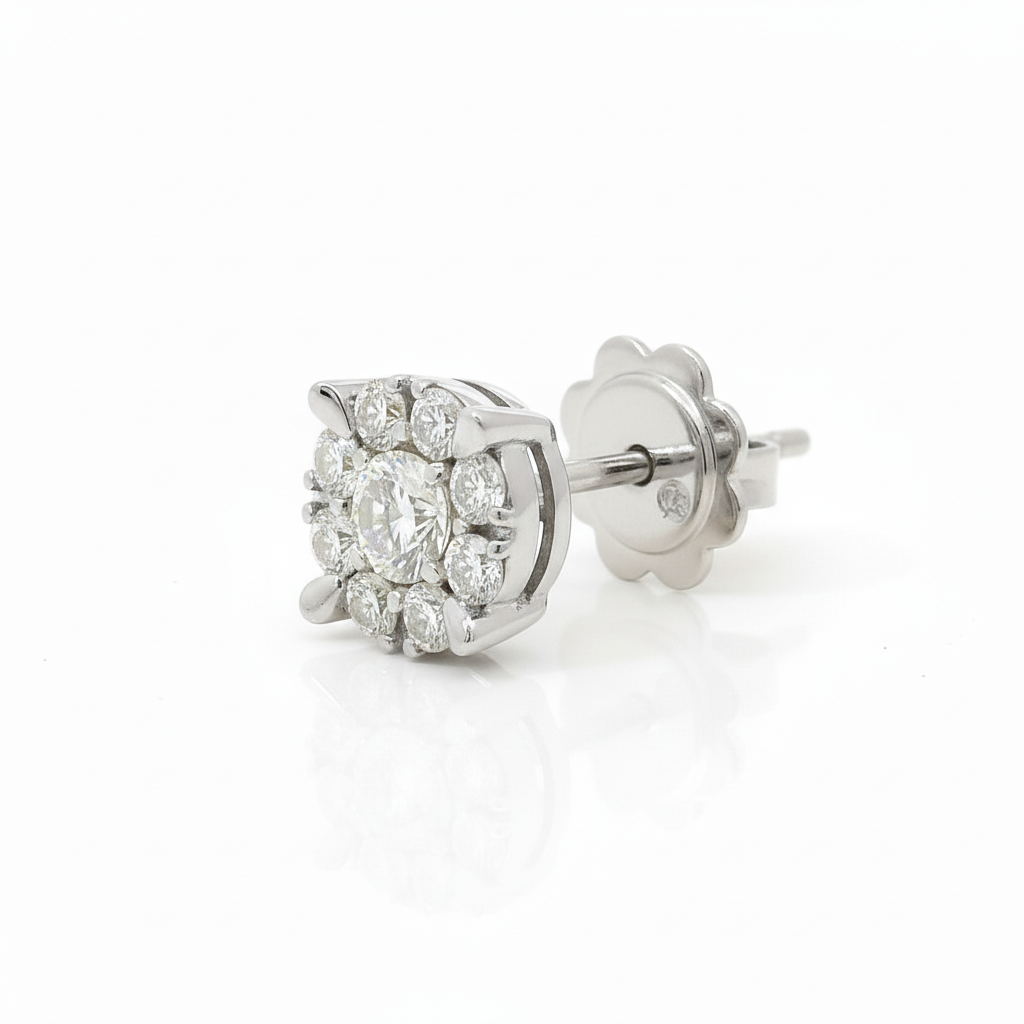 Orecchino cluster oro bianco vista laterale