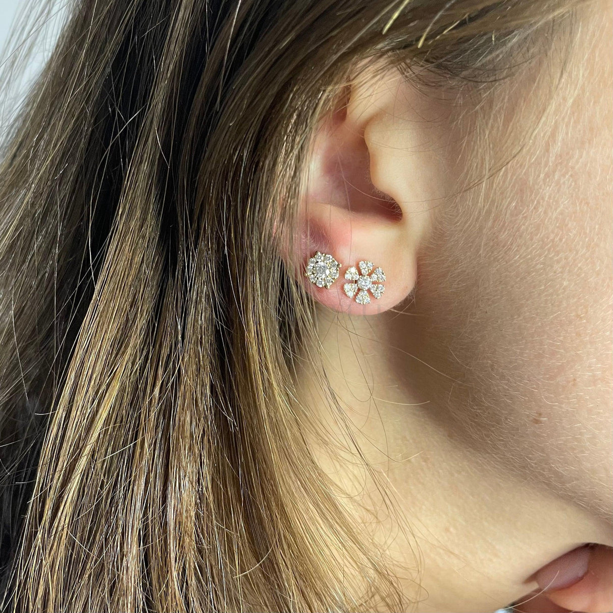 Orecchini Fiore Pavè Diamanti in Oro Giallo-Orecchini-CRIVELLI-Gioielleria Granarelli