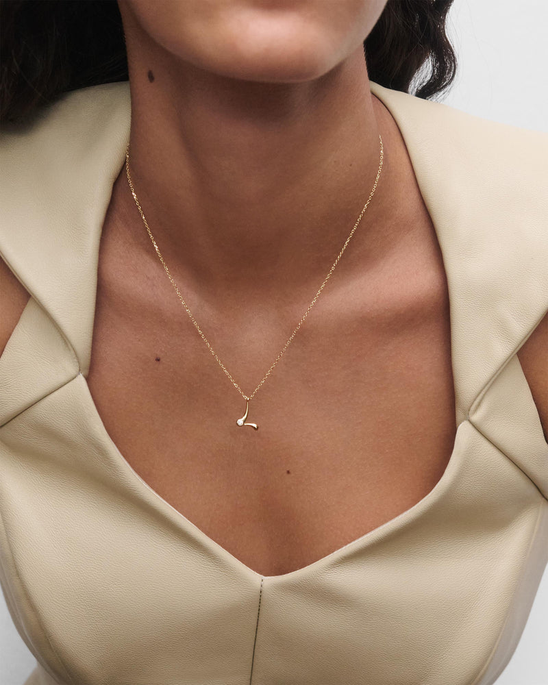 Collana con pendente iniziale L