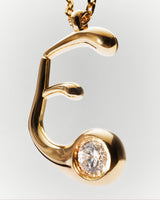 Collana con pendente iniziale E