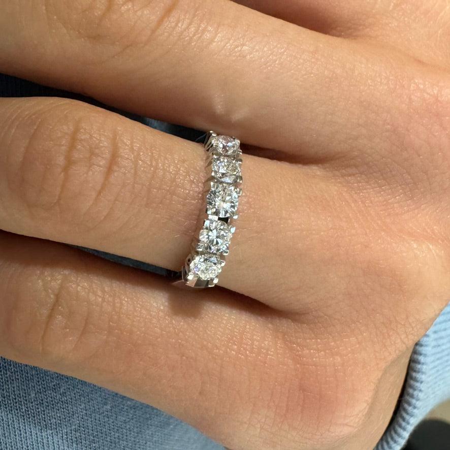 Anello Fedina 5 Diamanti 0.94kt in Oro Bianco