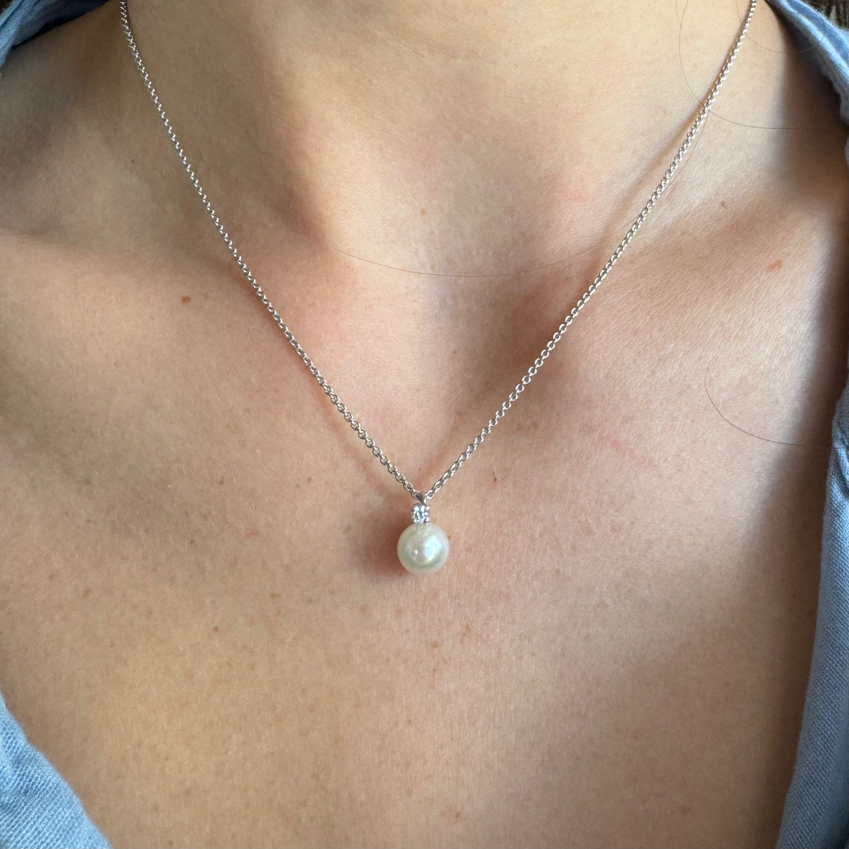 Girocollo con Perla  Ø 7/7.5 e diamante in Oro Bianco