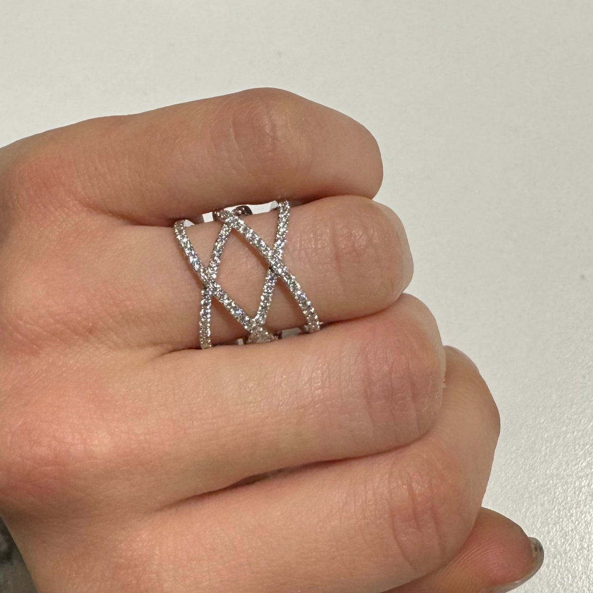 Anello Intreccio Diamanti in Oro Bianco 0.72kt