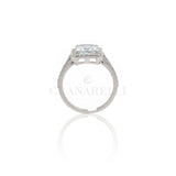 Anello Acquamarina 2.09kt contorno di Diamanti