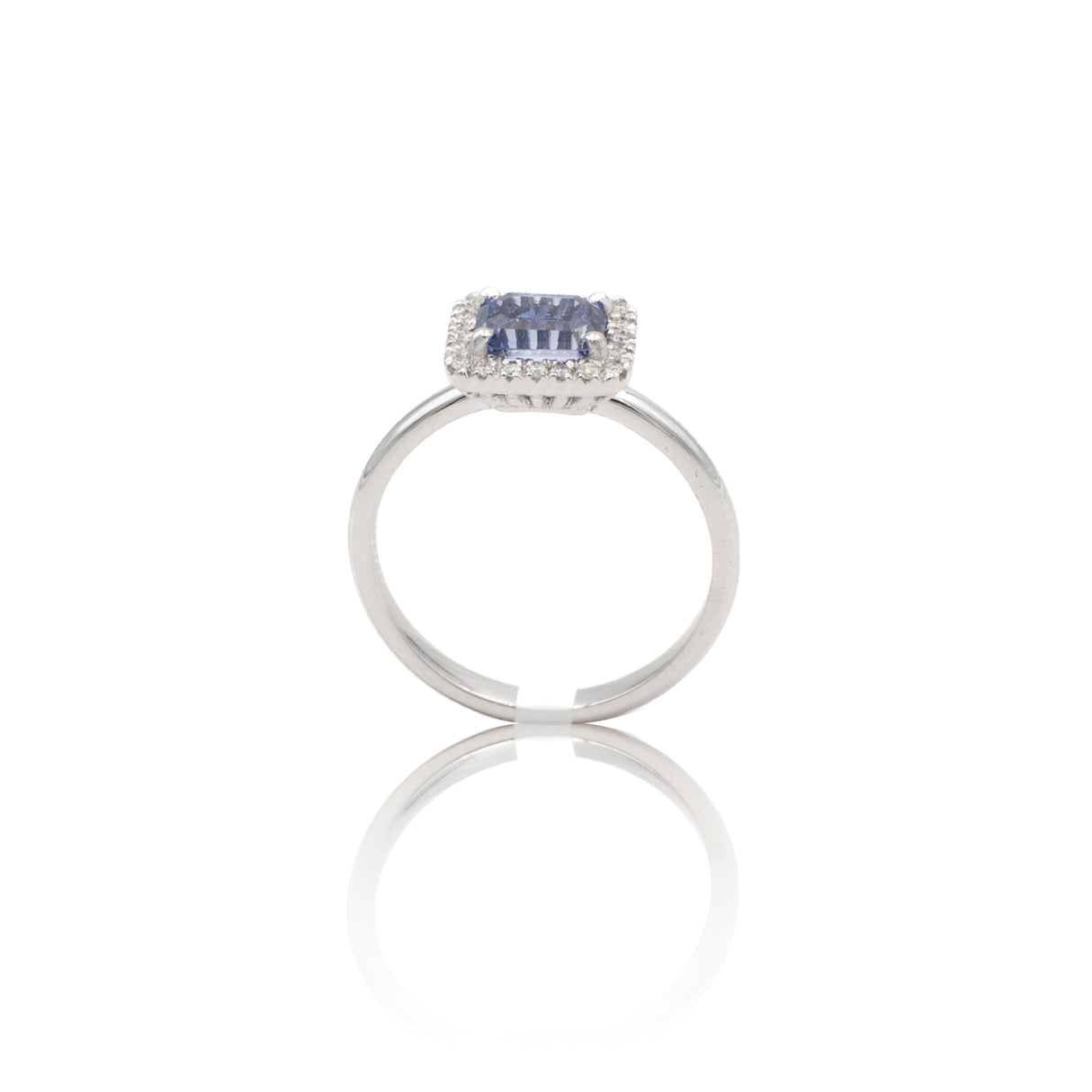 Anello in Oro Bianco con Zaffiro 0.70kt e Diamanti-Anelli-GRANARELLI-Gioielleria Granarelli
